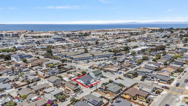 1787 Laguna Street, Seaside CA: https://media.crmls.org/mediaz/ceba17e5-ab02-4e3b-a131-fcd9a5fb7acd.jpg