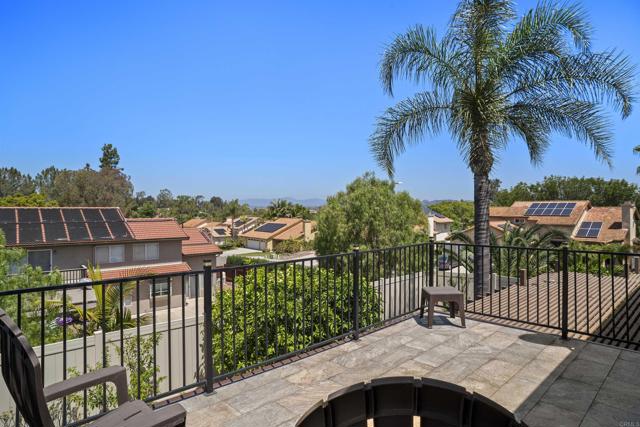 1990 Willowbrook Drive, Oceanside CA: https://media.crmls.org/mediaz/ceba7744-1a6b-46ac-b948-826e15168200.jpg