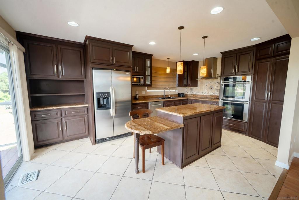 Escondido - photo 11