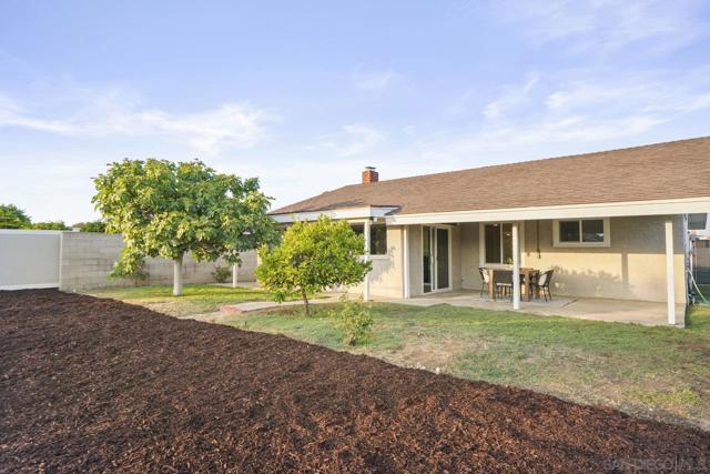 3216 Towser Street, San Diego CA: https://media.crmls.org/mediaz/cebca70c-5384-46b5-8599-3bf2657e308b.jpg