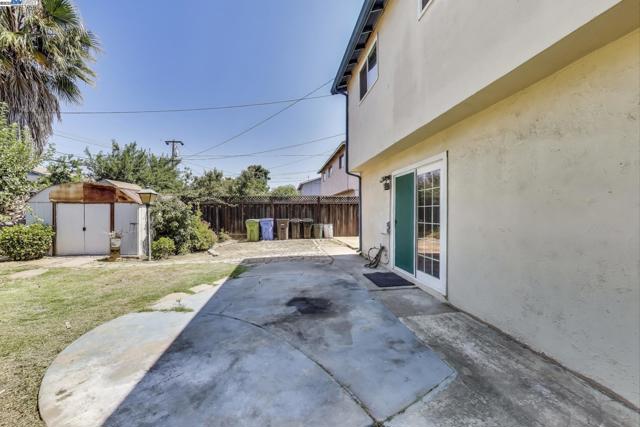 4435 Cambria St, Fremont CA: https://media.crmls.org/mediaz/cebd249a-d3dc-4783-9a22-1fad2cb583f8.jpg
