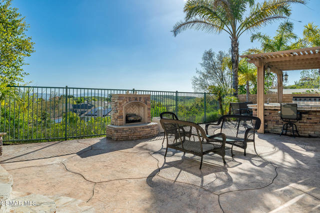 1728 Bluesage Court, Simi Valley CA: https://media.crmls.org/mediaz/cebd8dd8-9d59-4dbf-bc70-7eaded0b2f9e.jpg