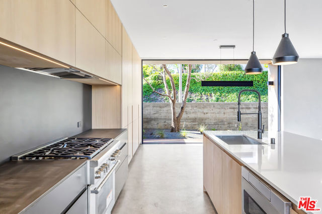 1448 STRADELLA Road, Los Angeles CA: https://media.crmls.org/mediaz/cebe2716-180a-455a-bd18-6bfa036cfc47.jpg