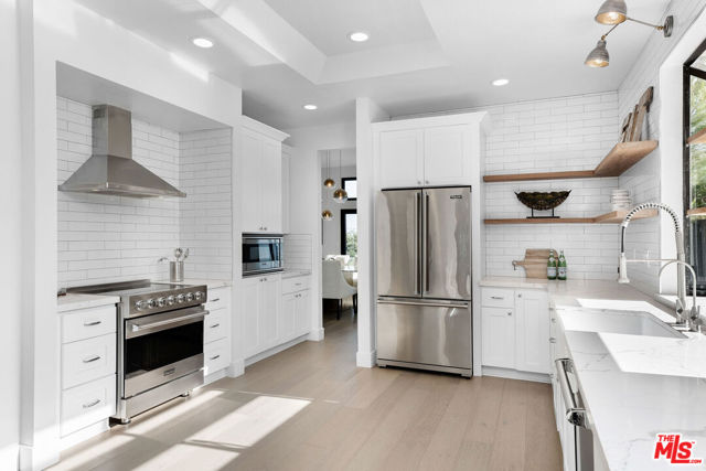 23458 W Moon Shadows Drive, Malibu CA: https://media.crmls.org/mediaz/cebe7b0c-2c35-4f4a-ac8a-e4544d46b9a9.jpg