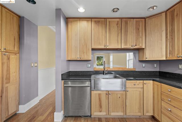 Image 11 of 46 For 2703 Mathews St