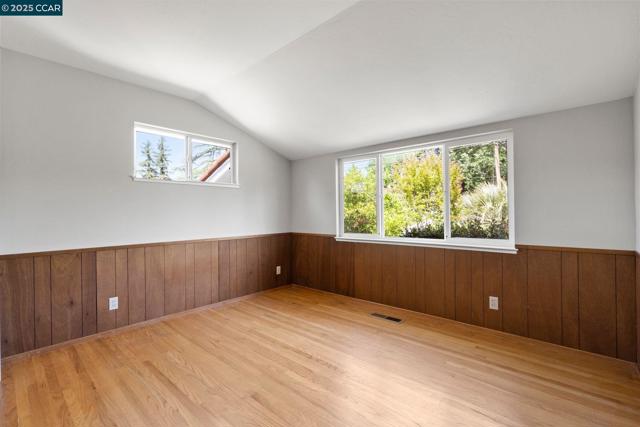 3710 Northridge Dr, Concord CA: https://media.crmls.org/mediaz/cebfebe1-e5a2-4848-a262-bbc10a6b83a7.jpg