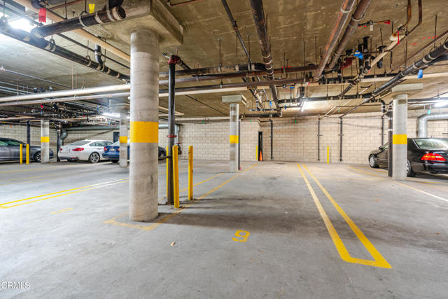 Detail Gallery Image 14 of 15 For 222 S Central Ave #101,  Los Angeles,  CA 90012 - 2 Beds | 2 Baths