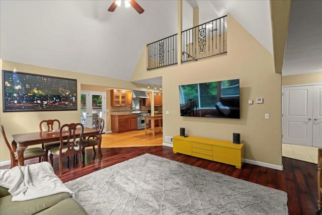 20910 Outer Zayante Road, Los Gatos CA: https://media.crmls.org/mediaz/cec109d2-6b54-4798-a386-496a8d821a17.jpg