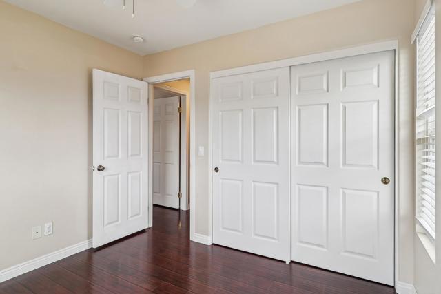 1215 Weaver St, San Diego CA: https://media.crmls.org/mediaz/cec1a7d9-2c14-4d6c-9b08-2218b4f091bc.jpg