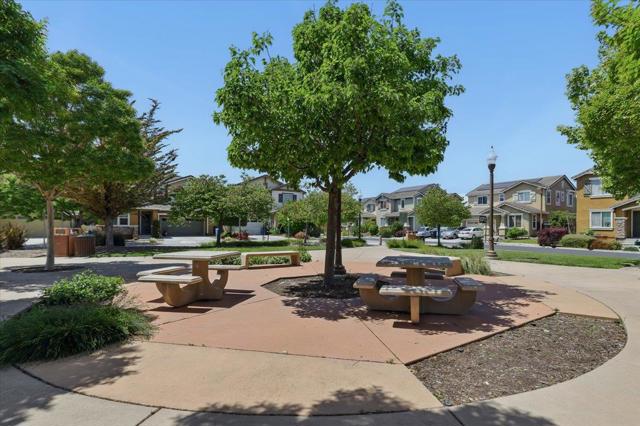 571 Hamilton Avenue, Menlo Park CA: https://media.crmls.org/mediaz/cec1df30-01b3-442e-8460-47cc7963413a.jpg