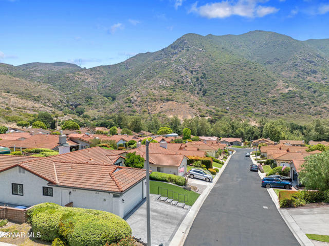 1134 Paquita Street, Camarillo CA: https://media.crmls.org/mediaz/cec2a60a-085f-4a80-acf7-748cdc4ae537.jpg