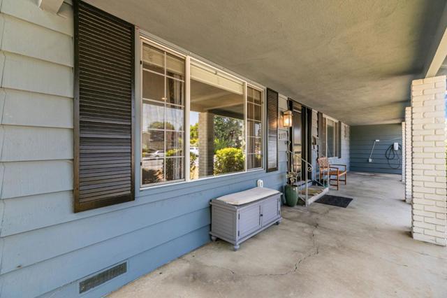 2739 Saint Giles Lane, Mountain View CA: https://media.crmls.org/mediaz/cec46113-87fc-4be1-b6f7-cd7feb74b830.jpg