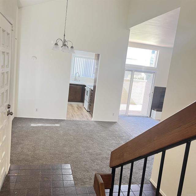 Detail Gallery Image 10 of 18 For 3230 Caminito Eastbluff Unit #70,  San Diego,  CA 92037 - 2 Beds | 2 Baths