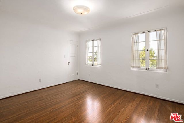 1539 Ensley Avenue, Los Angeles CA: https://media.crmls.org/mediaz/cec5b22e-b965-4003-a6a9-9e45bc208f03.jpg
