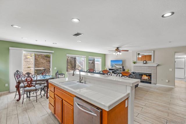 Image 6 of 44 For 2168 Pointe Parkway