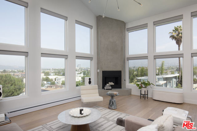 1320 Romulus Drive, Glendale CA: https://media.crmls.org/mediaz/cec81519-1fd1-40cd-8e37-83daf968fb54.jpg