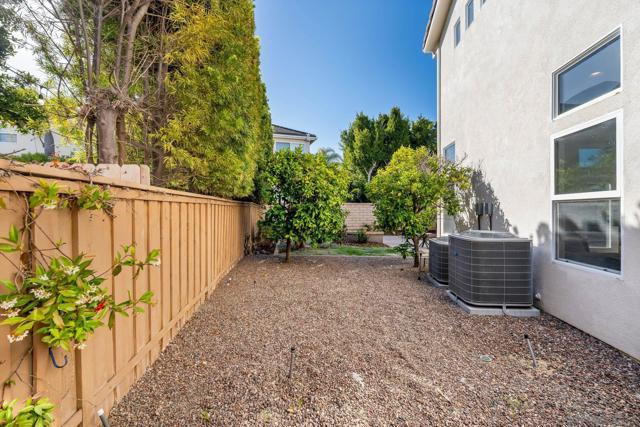 10616 Gingerwood Cove, San Diego CA: https://media.crmls.org/mediaz/cec83479-be8d-4269-8f75-2b17b978ac0c.jpg