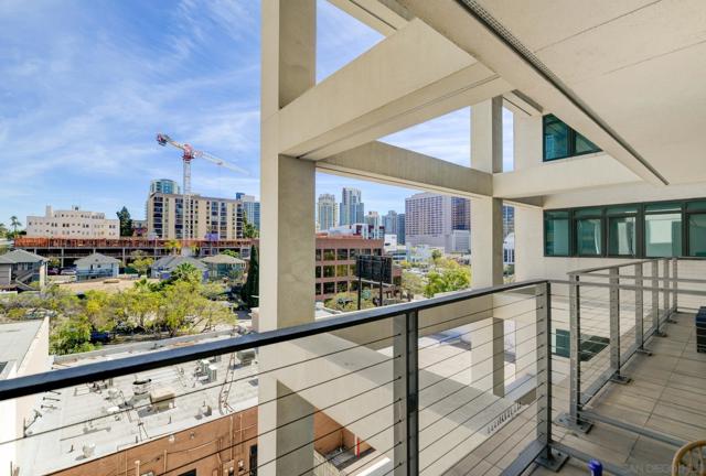 1551 4Th Ave, San Diego CA: https://media.crmls.org/mediaz/cec8c076-6db7-4a01-8674-dedf54181c0e.jpg