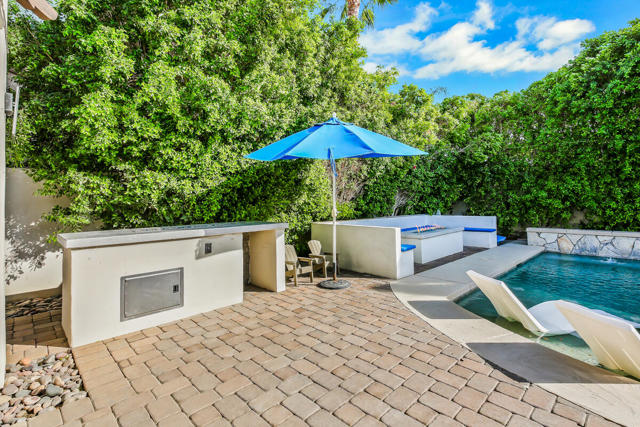 81107 Carefree Drive, Indio CA: https://media.crmls.org/mediaz/cec8da5a-5e78-4261-9fdd-f4641e98a263.jpg