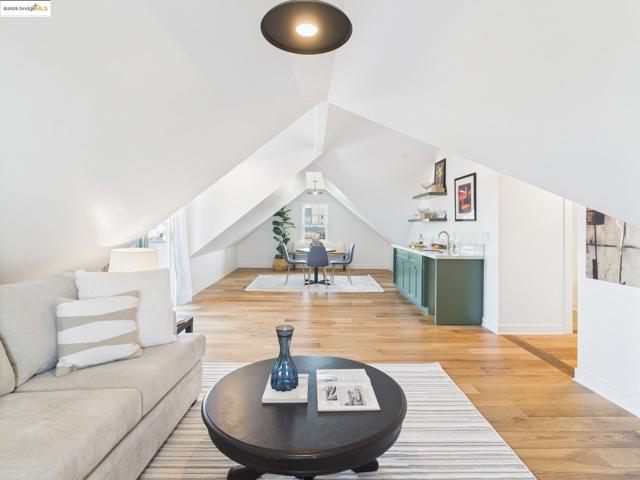 2602 Adeline St, Oakland CA: https://media.crmls.org/mediaz/cec91e09-b46f-477e-aff2-ebc6224ad29d.jpg