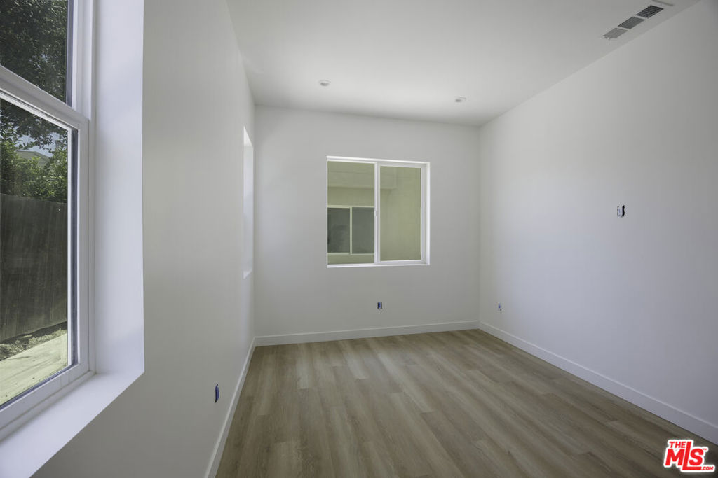 MLS #26856319 image #23