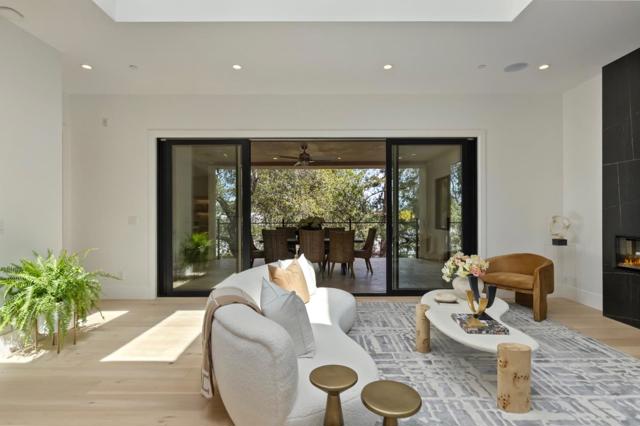 18061 Saratoga Los Gatos Road, Monte Sereno CA: https://media.crmls.org/mediaz/cecaf6a6-bba0-4981-b535-3ceac0499717.jpg