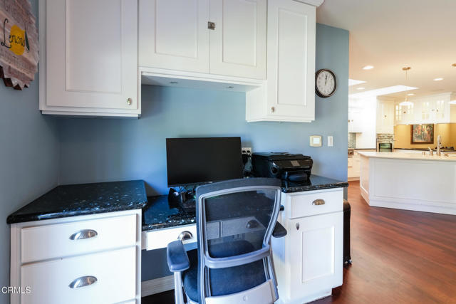 Detail Gallery Image 19 of 44 For 2765 San Pasqual St, Pasadena,  CA 91107 - 2 Beds | 2 Baths