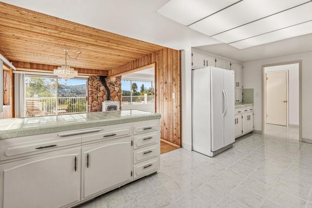 3925 Rogers Rd, Spring Valley CA: https://media.crmls.org/mediaz/cecc1be3-2356-4eae-89bd-3999bd1381d8.jpg