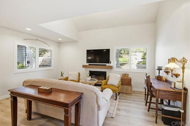 Detail Gallery Image 7 of 41 For 11870 Caminito Ronaldo #139,  San Diego,  CA 92128 - 3 Beds | 2 Baths