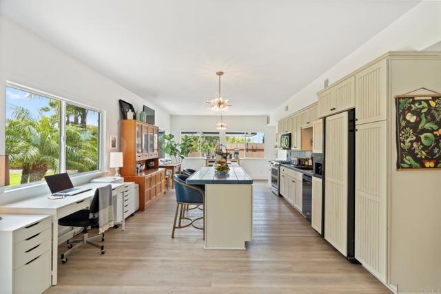 Detail Gallery Image 18 of 68 For 2066 Steiger Ln, Oceanside,  CA 92056 - 5 Beds | 3 Baths