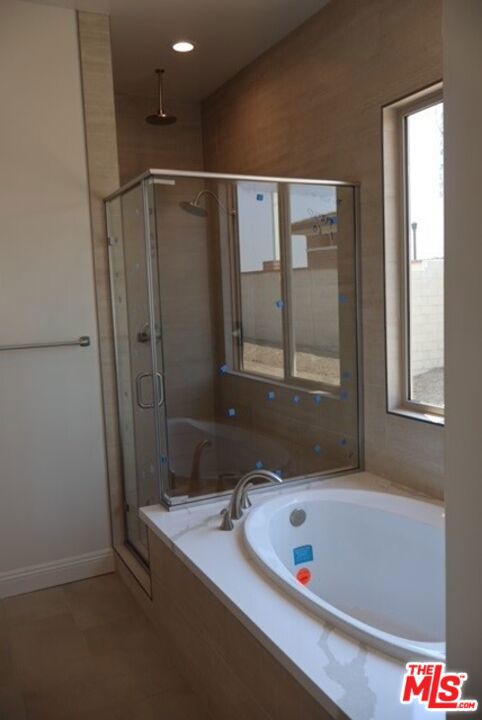 3719 Pathway Court, Bakersfield CA: https://media.crmls.org/mediaz/cecd0392-4445-47e6-88e9-04f07ef06c2c.jpg