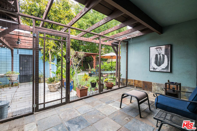 15361 Archwood Street, Van Nuys CA: https://media.crmls.org/mediaz/cecdd34c-ba18-4984-b7eb-c5a52e3ddf6e.jpg