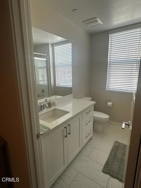 Detail Gallery Image 10 of 17 For 765 Winchester Dr, Oxnard,  CA 93036 - 3 Beds | 3 Baths