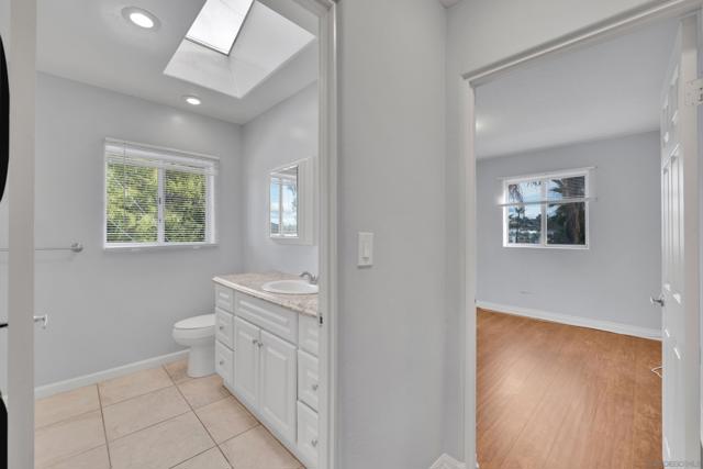 5170 Randlett Dr, La Mesa CA: https://media.crmls.org/mediaz/cece95a9-0ac1-4995-a46d-a0d92fb32ba9.jpg