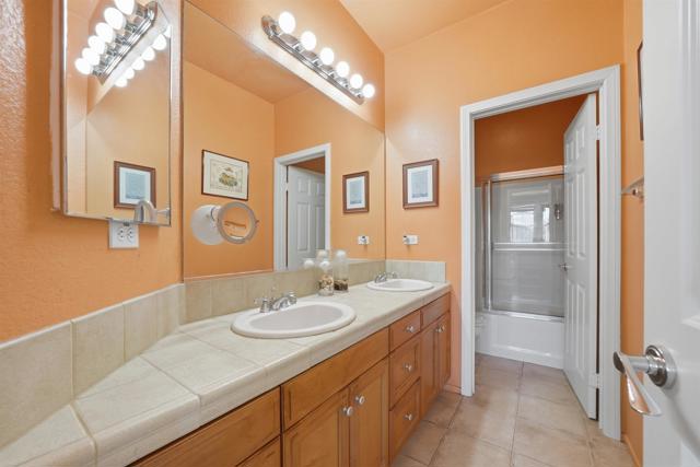 Detail Gallery Image 25 of 42 For 2784 Rambling Vista Rd, Chula Vista,  CA 91915 - 4 Beds | 4 Baths