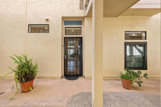 Detail Gallery Image 4 of 25 For 270 Dahlia Ave #7,  Imperial Beach,  CA 91932 - 3 Beds | 2 Baths