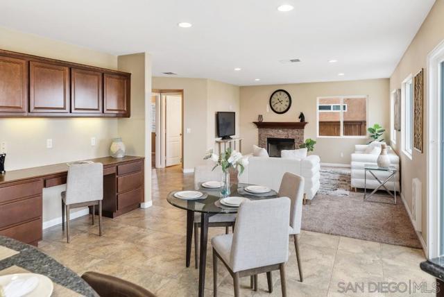 1616 Pegasus Way, San Marcos CA: https://media.crmls.org/mediaz/cecf7e24-f696-4a2e-8ad3-82aecd524a7a.jpg