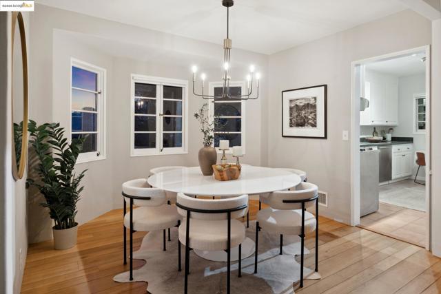 1025 Creston Rd, Berkeley CA: https://media.crmls.org/mediaz/ced0ad3d-94e7-4926-bc90-a426913e0486.jpg