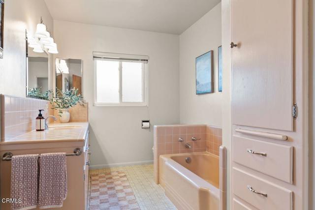 Image 22 of 46 For 410 Palomares Avenue