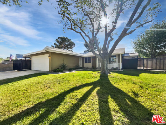 42859 23rd Street, Lancaster CA: https://media.crmls.org/mediaz/ced18321-f5fe-44d2-a2c5-5a2579695300.jpg