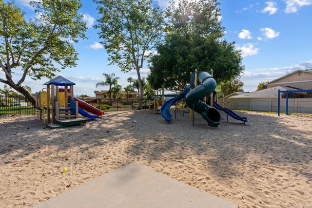1785 Caliban Drive, Encinitas CA: https://media.crmls.org/mediaz/ced1b68c-76bc-4a36-b0f3-dc2b29448bfd.jpg