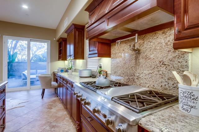 Detail Gallery Image 11 of 37 For 545 Quail Pointe Ln, Encinitas,  CA 92024 - 4 Beds | 3/1 Baths
