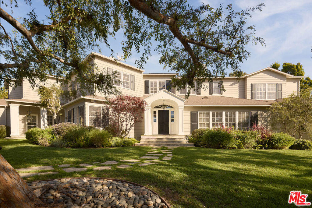 12523 S Helena Street