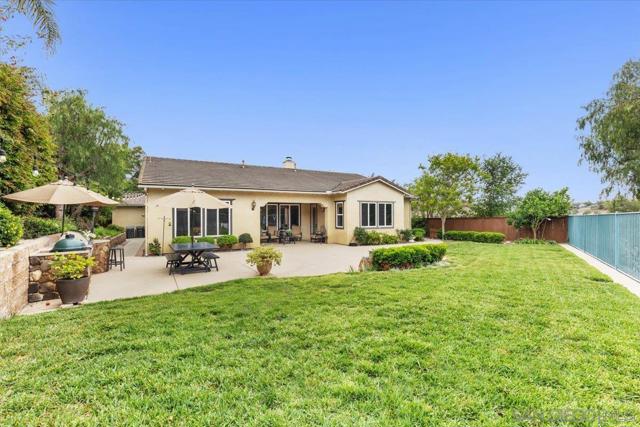 3180 Ridgeline Place, Escondido CA: https://media.crmls.org/mediaz/ced23043-0aba-4e90-9215-b8ea4509e7e2.jpg
