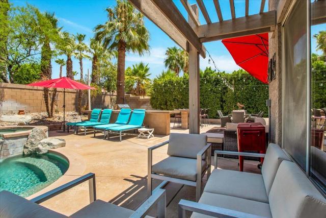 79320 Desert Wind Court, La Quinta CA: https://media.crmls.org/mediaz/ced2c3aa-51d9-405e-b888-ef78d68c1e37.jpg