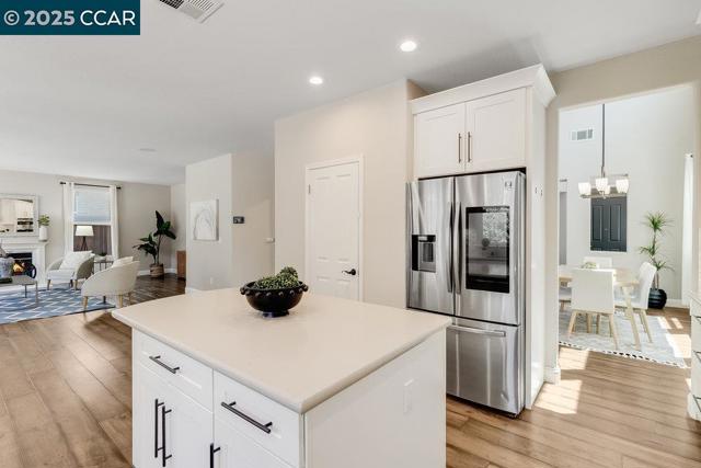 113 St Laurent Ct, Martinez CA: https://media.crmls.org/mediaz/ced52833-df27-4f3b-a18b-00f0703969e5.jpg