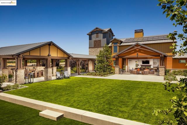 114 Teasel Cmn, Livermore CA: https://media.crmls.org/mediaz/ced56506-a971-4120-b864-d66e780d863b.jpg