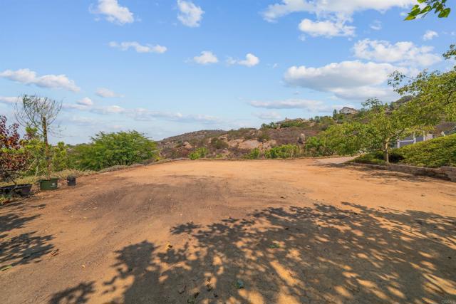 5102 Espinoza Road, El Cajon CA: https://media.crmls.org/mediaz/ced68c64-99ae-450c-9131-464f510ea692.jpg