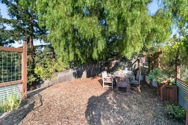 878 Hillcrest Drive, Redwood City CA: https://media.crmls.org/mediaz/ced6c4d3-eb89-4258-a3f5-03d6fd7ebd52.jpg