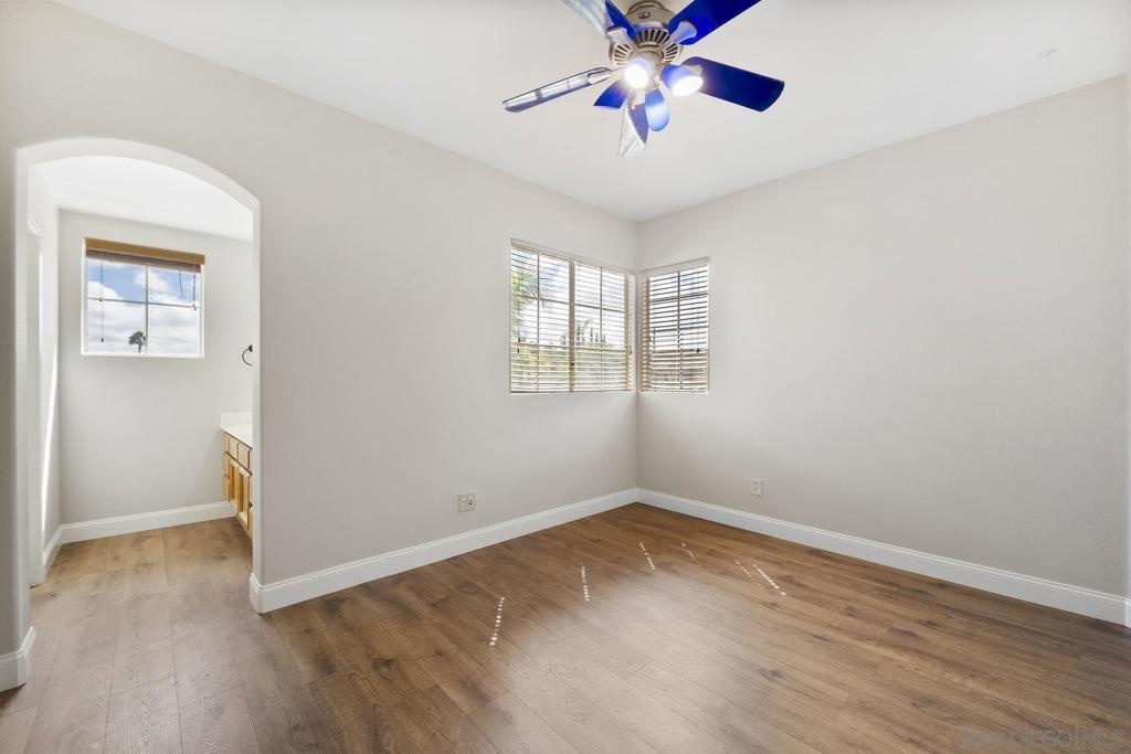 MLS #250040913SD image #34